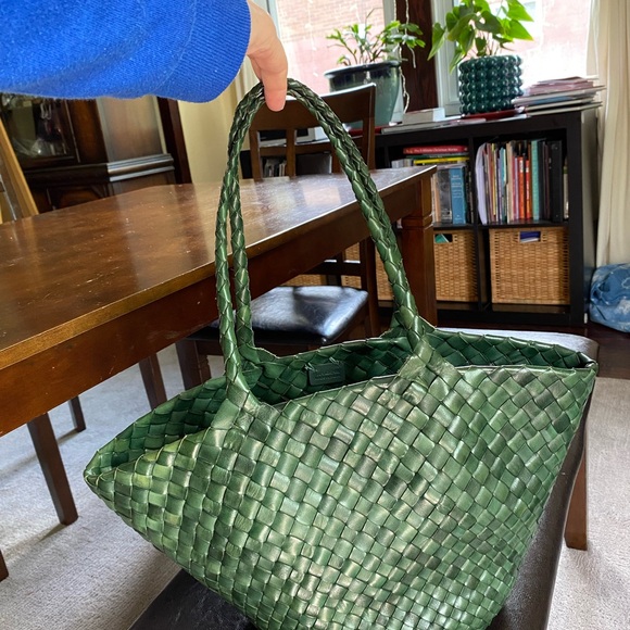 Dragon Diffusion Egola forest Green Woven Leather Tote - Picture 2 of 15